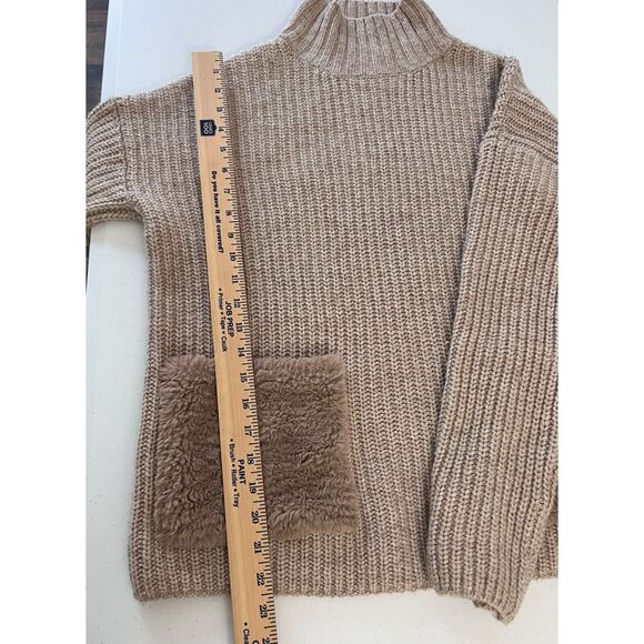 Christian Siriano Women's Mock Neck Sweater Tan Beige Front Pockets Size XS - Picture 8 of 9